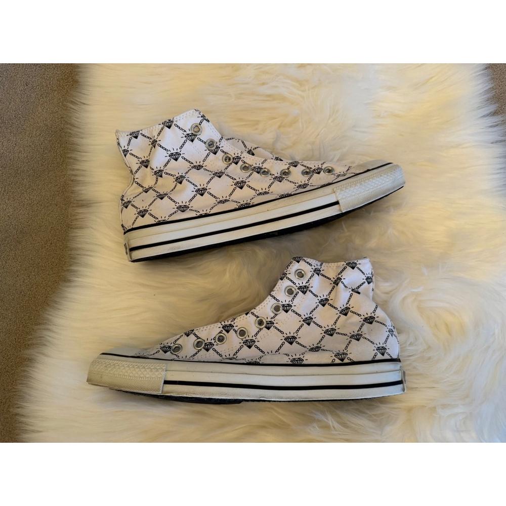 Converse |. Chuck Taylor All Star 70 Hi
Style 104048F Diamond | Size 11 - Picture 2 of 15
